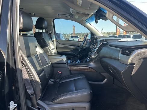Used 2017 Chevrolet Suburban LT image 24