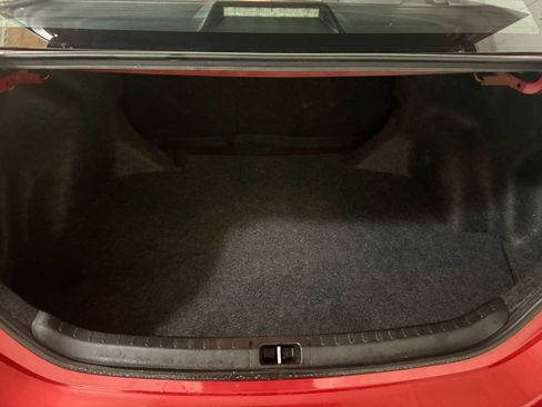 Used 2018 Toyota Corolla LE image 24