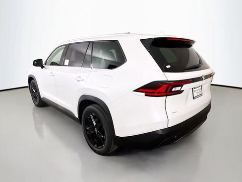 New 2026 Toyota Grand Highlander AWD image 5