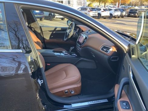 Used 2022 Maserati Ghibli Modena Q4 image 39