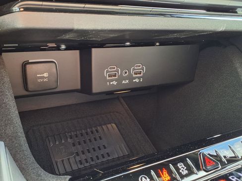 New 2026 Jeep Grand Wagoneer L Limited AWD/4WD image 14