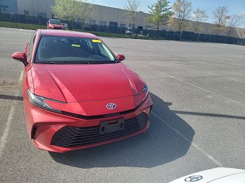 Used 2025 Toyota Camry LE FWD image 14