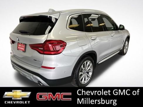 Used 2019 BMW X3 xDrive30i w/ Premium Package AWD/4WD image 3