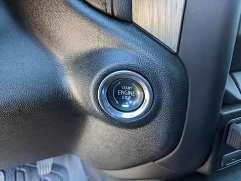 Used 2022 GMC Sierra 2500 Denali w/ Denali Ultimate Package image 28