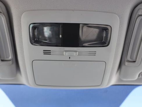 Used 2017 Subaru Forester 2.5i w/ Alloy Wheel Package image 38