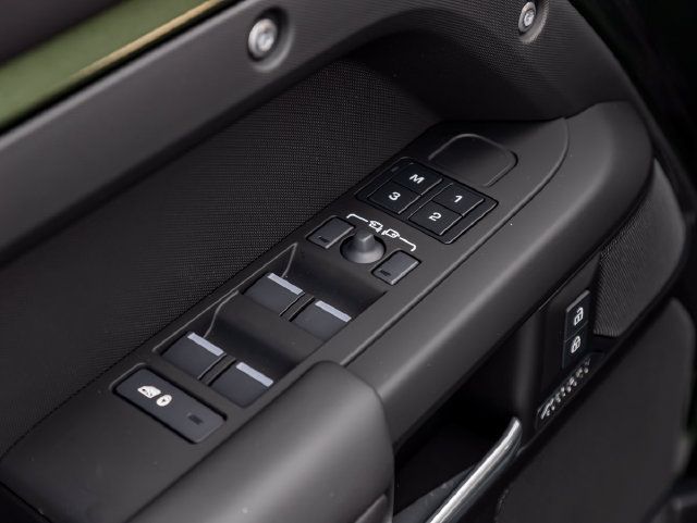 New 2026 Land Rover Defender 110 X-Dynamic SE AWD/4WD image 26