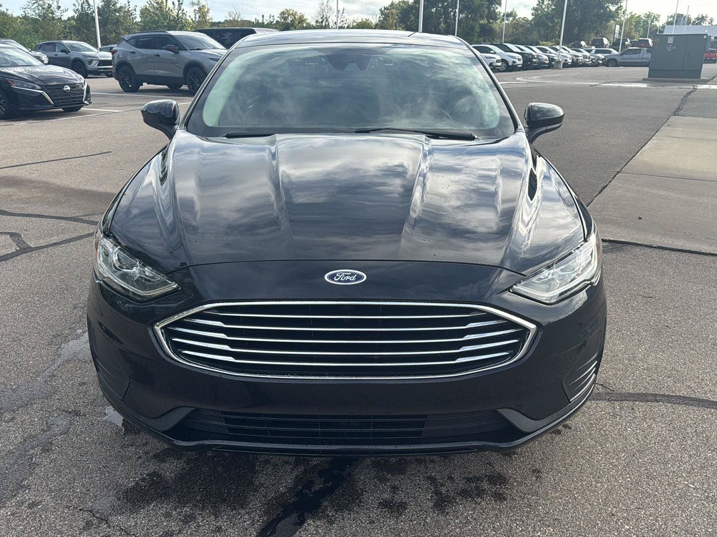 Used 2020 Ford Fusion SE FWD image 8