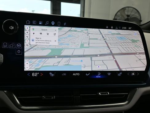 Used 2024 Chevrolet Equinox EV LT w/ Active Safety Package 3 FWD image 26