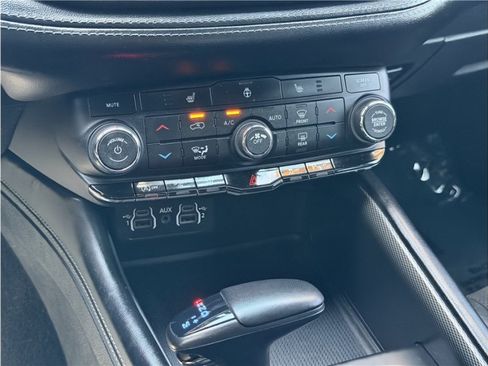 Used 2021 Dodge Durango GT RWD image 45