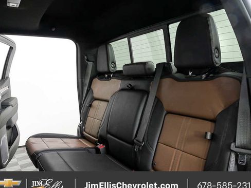 Used 2023 Chevrolet Silverado 1500 High Country w/ High Country Premium Package AWD/4WD image 20