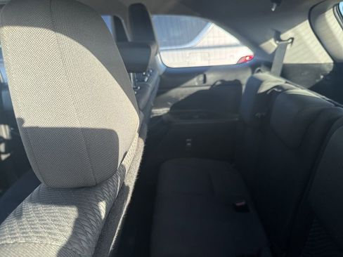 Used 2019 Toyota Highlander LE image 10