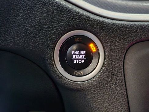 Used 2020 Dodge Charger SXT image 33