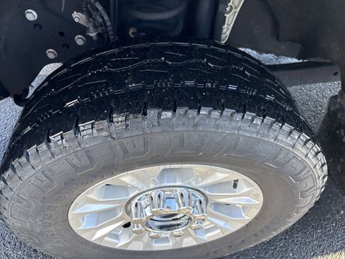 Used 2020 Ford F250 XLT image 11