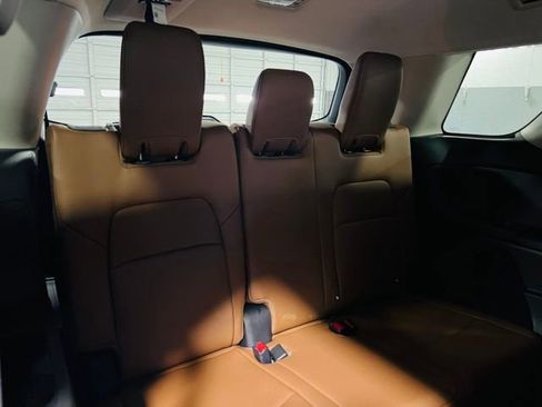 New 2026 Nissan Pathfinder Platinum FWD image 31