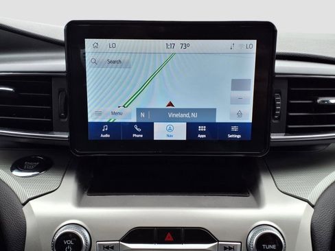 Used 2022 Ford Explorer XLT w/ Equipment Group 202A image 23