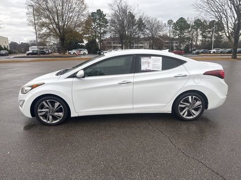 Used 2016 Hyundai Elantra Limited image 2