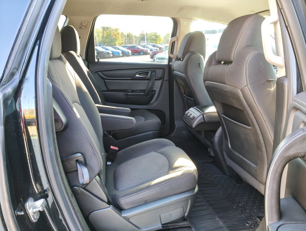 Used 2017 Chevrolet Traverse LT w/ Style and Technology Package FWD image 19