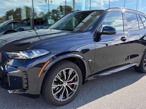 Used 2026 BMW X5 xDrive40i w/ M Sport Package AWD/4WD image 1