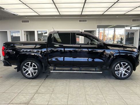 Used 2024 Chevrolet Colorado Z71 w/ Z71 Convenience Package 2 image 4