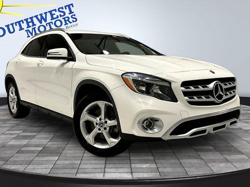 Used 2019 Mercedes-Benz GLA 250 w/ Convenience Package image 3