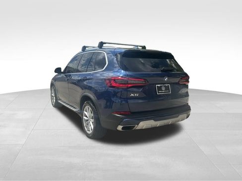 Used 2022 BMW X5 xDrive40i w/ Premium Package AWD/4WD image 3