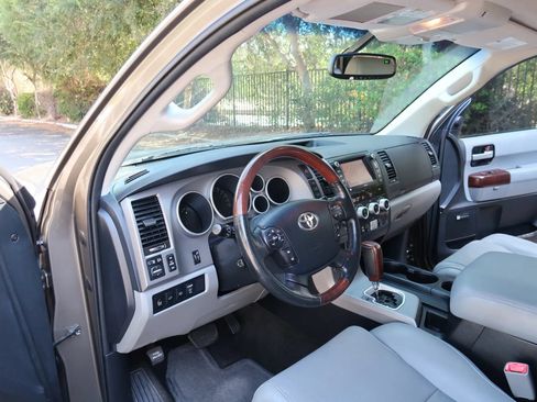 Used 2013 Toyota Sequoia Platinum RWD image 13