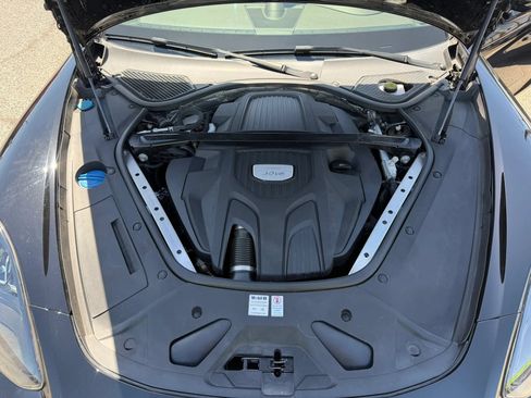 Used 2018 Porsche Panamera 4 AWD/4WD image 39