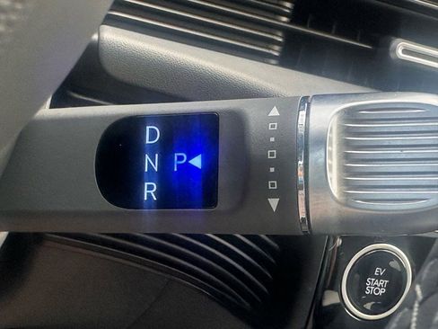 Used 2025 Hyundai Ioniq 5 SEL image 28