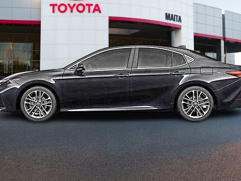 Used 2026 Toyota Camry XLE w/ Premium Plus Package AWD/4WD image 4