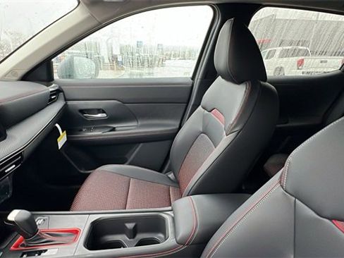 New 2025 Nissan Kicks SR w/ Illumination Package image 24