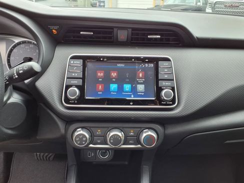 New 2025 Nissan Kicks Play S image 9