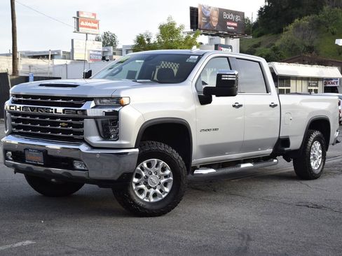 Used 2020 Chevrolet Silverado 2500 LTZ w/ LTZ Convenience Package image 3