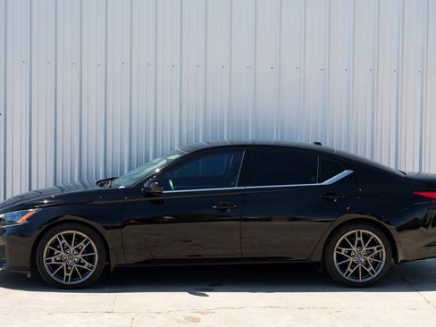 Used 2024 Nissan Altima 2.0 SR image 44