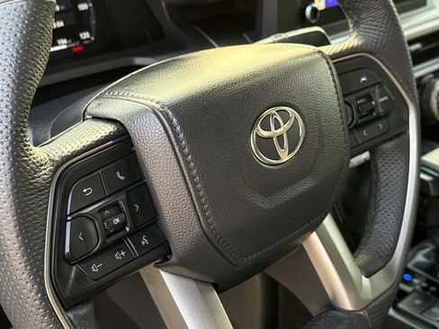 Used 2025 Toyota Tacoma TRD Sport AWD/4WD image 29