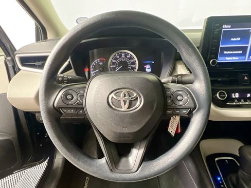Used 2022 Toyota Corolla LE image 17