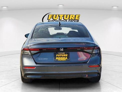 Used 2023 Honda Accord Touring image 8