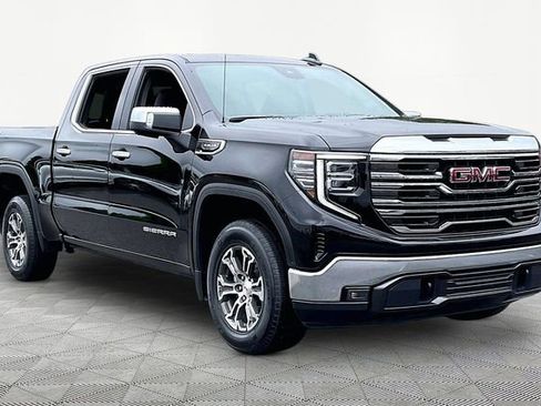 Used 2025 GMC Sierra 1500 SLT AWD/4WD image 1