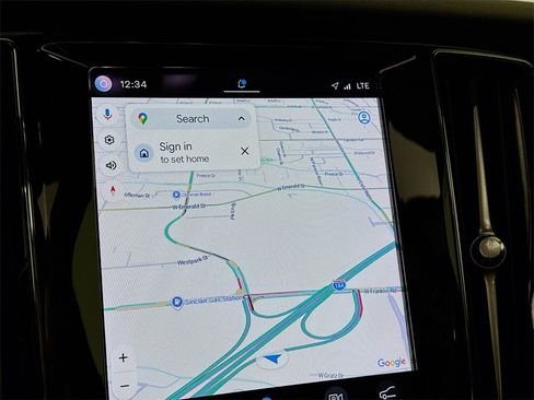 Used 2024 Volvo V60 B5 Cross Country Plus w/ Protection Package Premier image 14