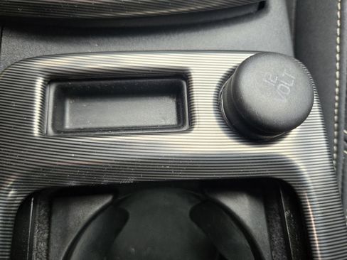 Used 2011 Volvo C30 T5 R-Design image 16