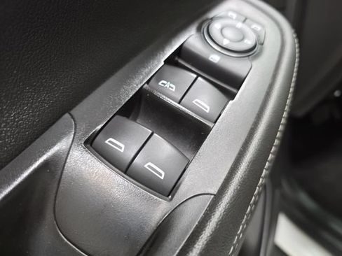 Used 2024 Buick Encore GX Preferred FWD image 25