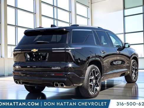 Used 2025 Chevrolet Traverse High Country w/ LPO, Floor Liner Package FWD image 25