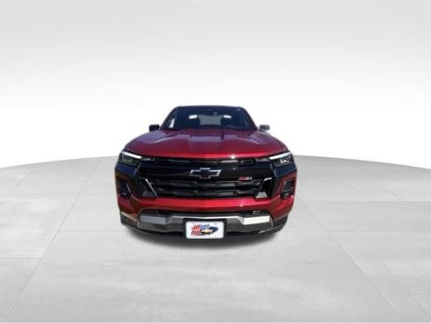 Certified 2024 Chevrolet Colorado Z71 w/ Z71 Convenience Package 2 AWD/4WD image 3