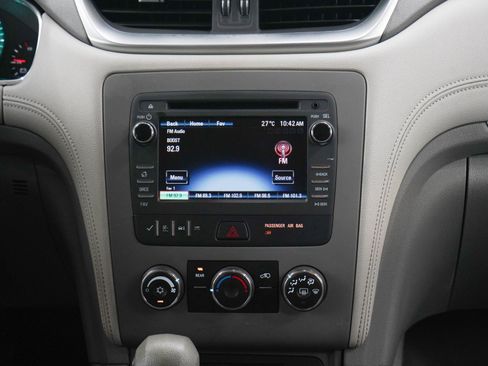 Used 2017 Chevrolet Traverse LS AWD/4WD image 16