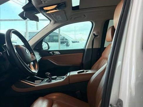 Used 2019 BMW X7 xDrive40i w/ Premium Package AWD/4WD image 6