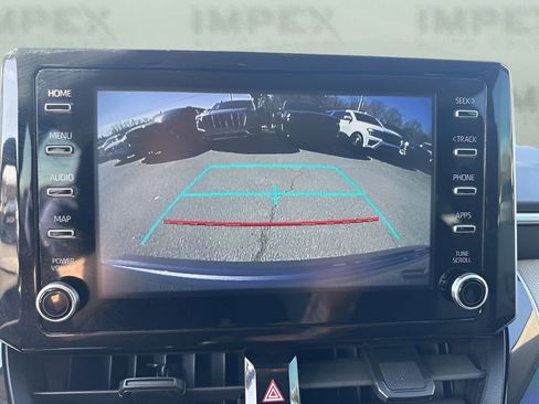 Used 2020 Toyota Corolla LE image 17