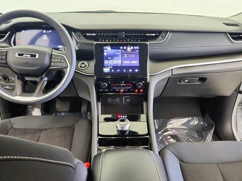 Used 2023 Jeep Grand Cherokee L Laredo w/ Luxury Tech Group I AWD/4WD image 27