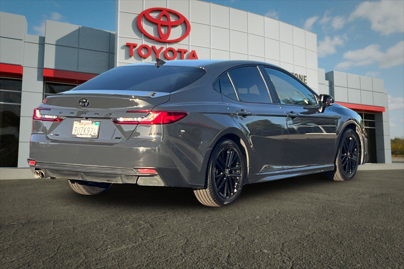 Certified 2025 Toyota Camry SE FWD image 3