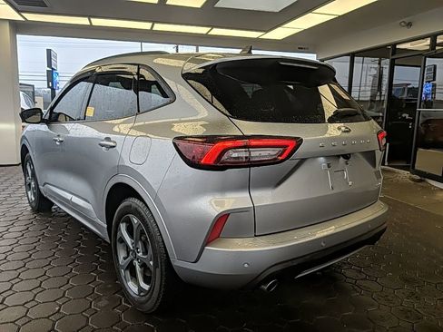 Certified 2024 Ford Escape ST-Line w/ Tech Pack #1 AWD/4WD image 9