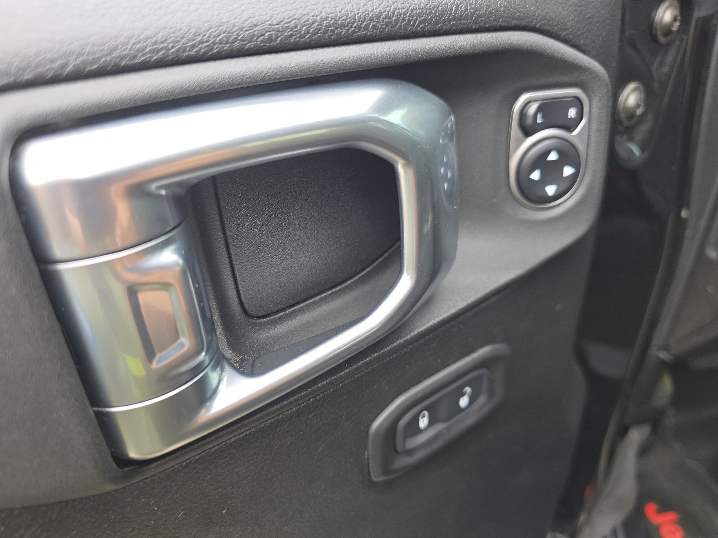 Used 2021 Jeep Gladiator Sport AWD/4WD image 32