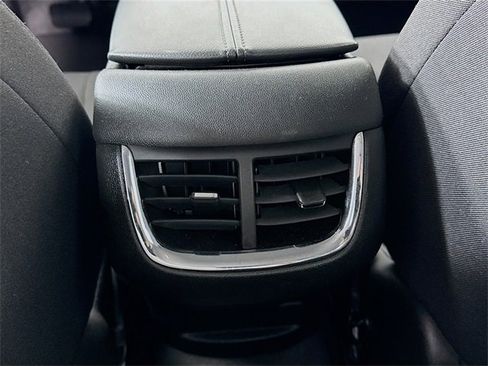 Used 2024 Chevrolet Malibu LT image 25